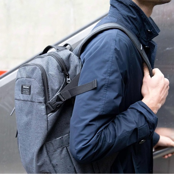 SwissGear Other - SwissGear Hybrid Travel Laptop Backpack, Heather Grey, 18-Inch